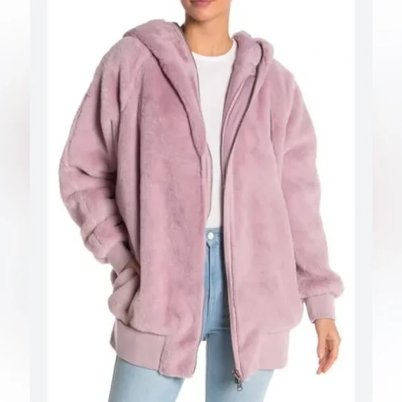 Free People women’s Turn Up Lavender Haze faux fur jacket - Picture 2 of 8